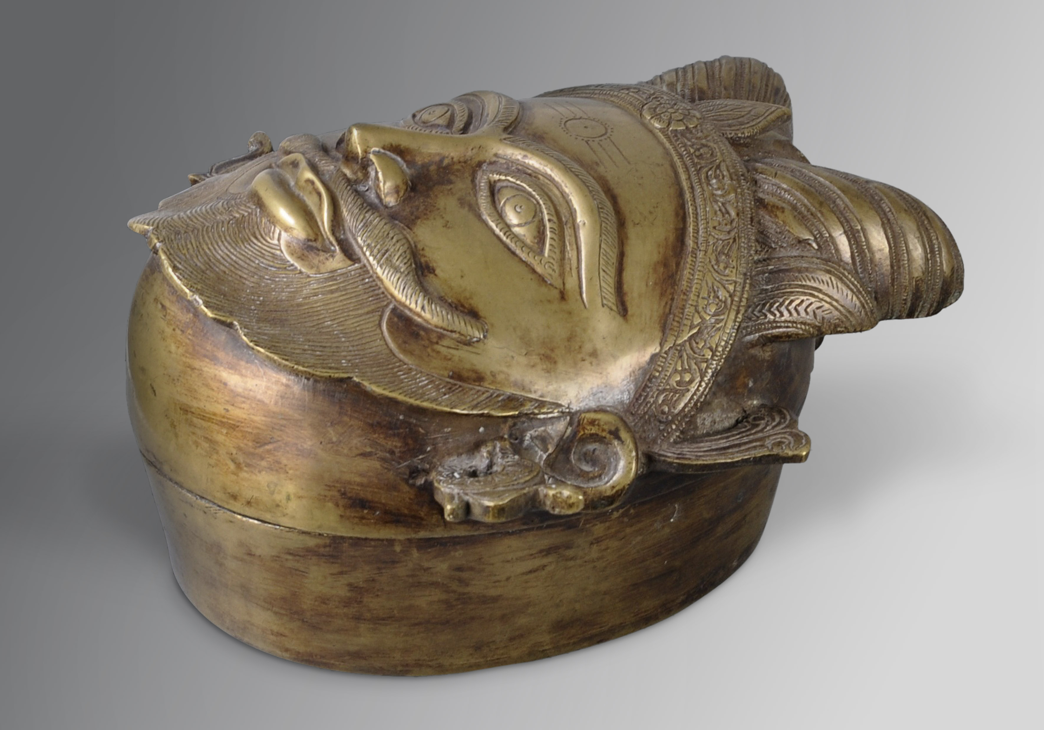 8845 Brass Indian Temple Box 3